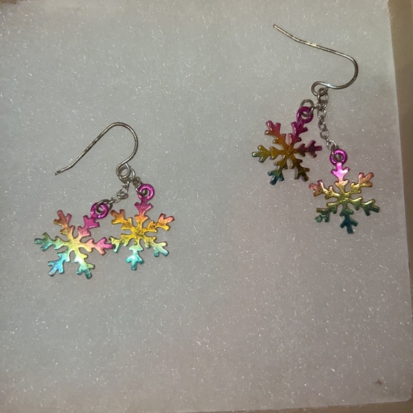 Undee bandz skating necklace, snowflake earrings & barette - Picture 2 of 7